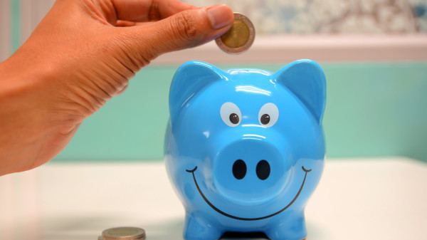 Fifth of people withdraw cash lump sum from pension at 55